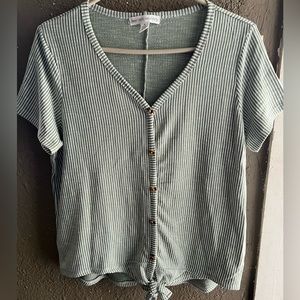 New York Laundry Women’s Cropped Button Down Shirt XL